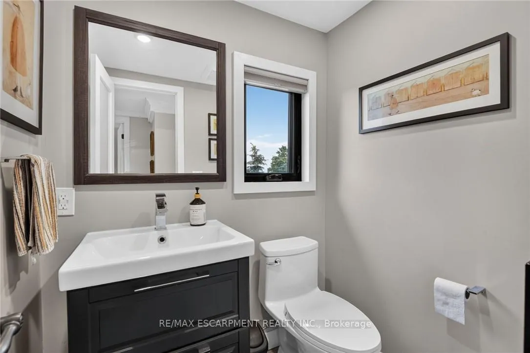 Photo 33 of 3754 Lakeshore Road, Lincoln, Lincoln Lake — HOMEH