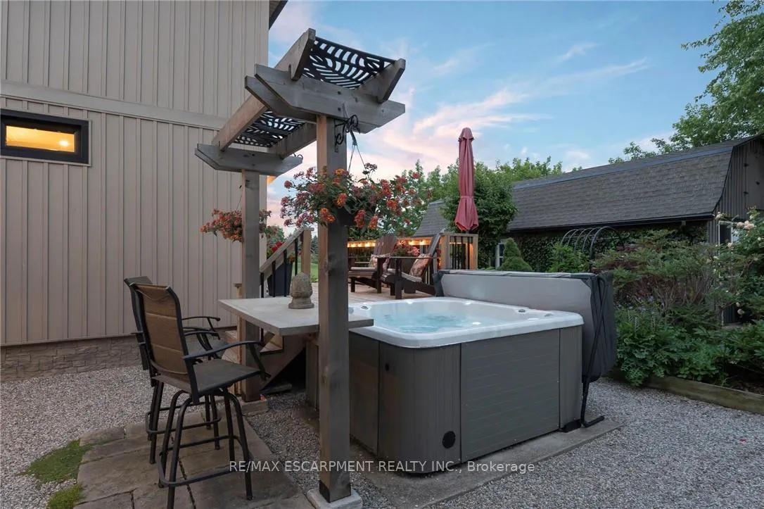 Photo 43 of 3754 Lakeshore Road, Lincoln, Lincoln Lake — HOMEH