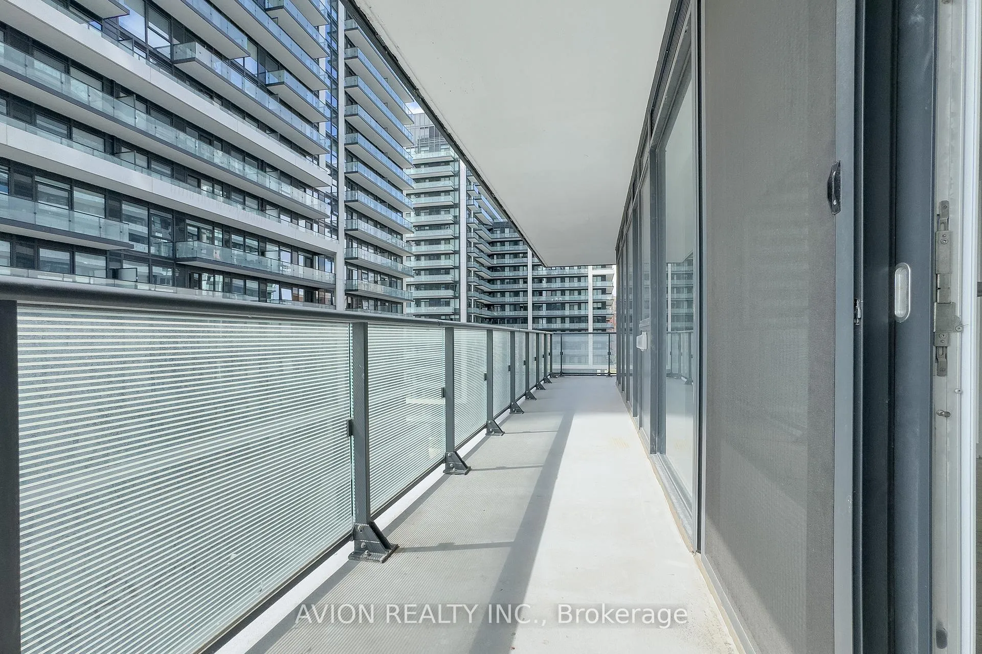 Photo 9 of Unit 703, 105 Oneida Crescent, Richmond Hill, Langstaff — HOMEH