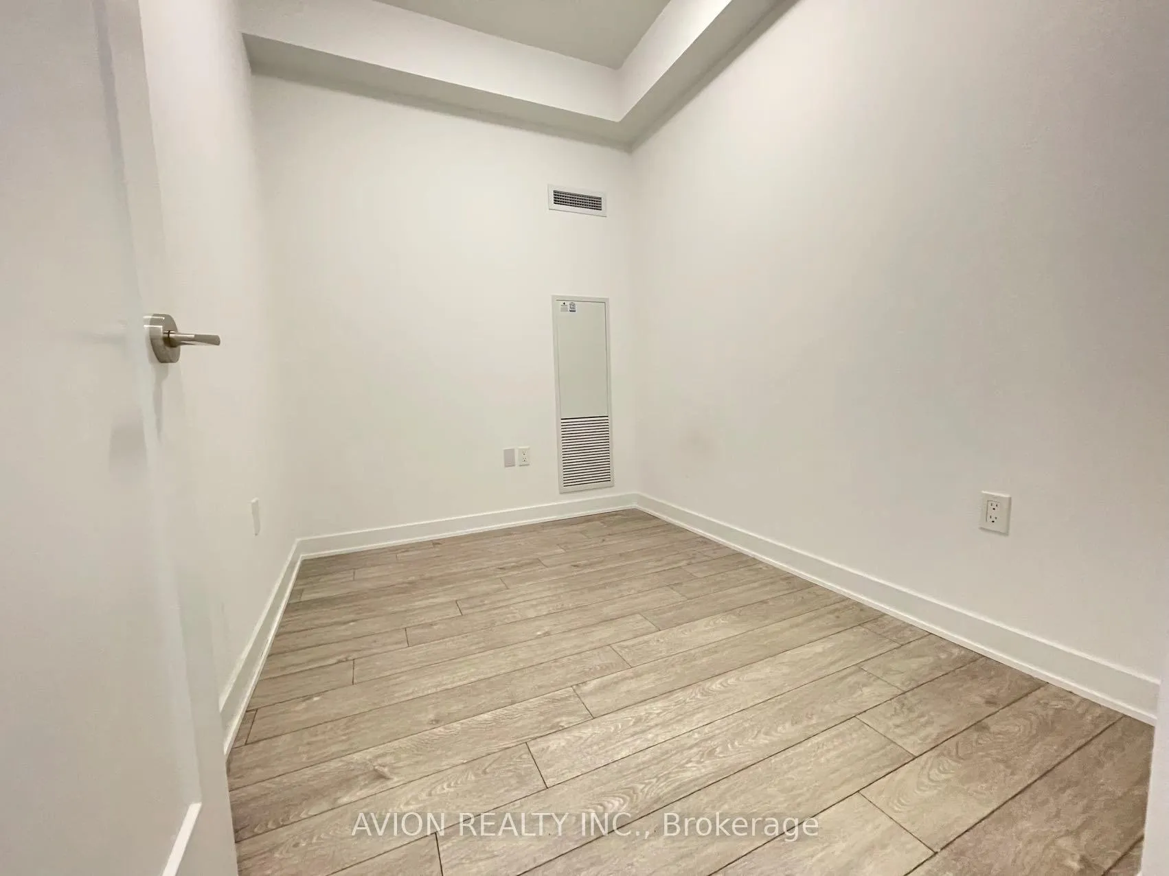 Photo 14 of Unit 703, 105 Oneida Crescent, Richmond Hill, Langstaff — HOMEH