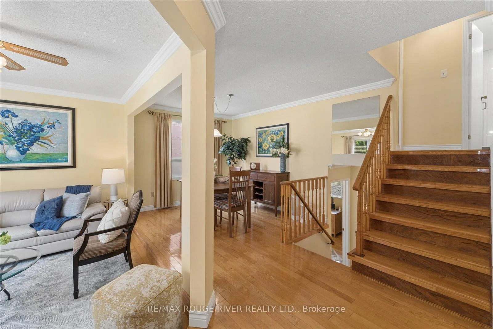 Photo 3 of 807 Red Maple Court, Whitby, Williamsburg — HOMEH