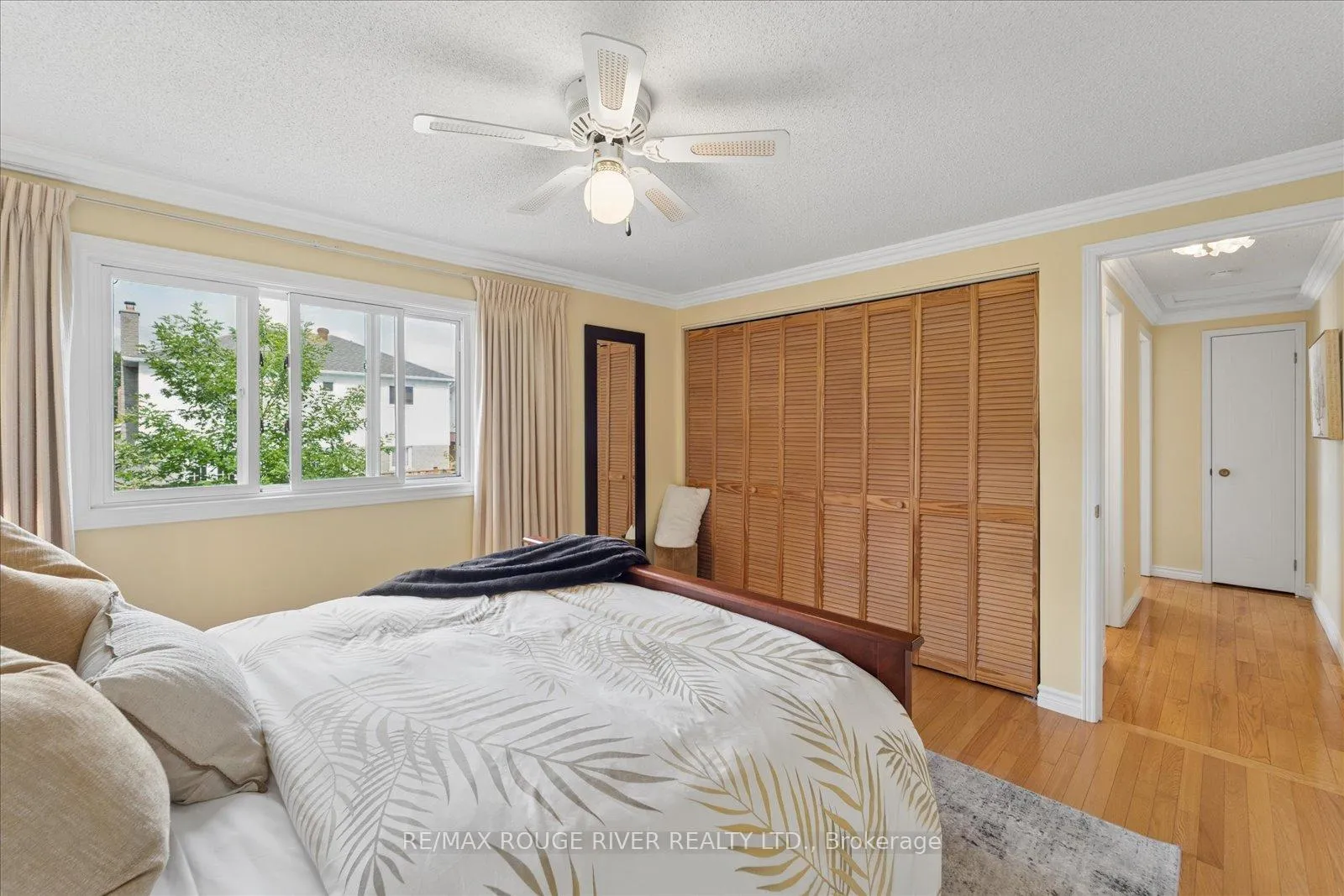 Photo 12 of 807 Red Maple Court, Whitby, Williamsburg — HOMEH
