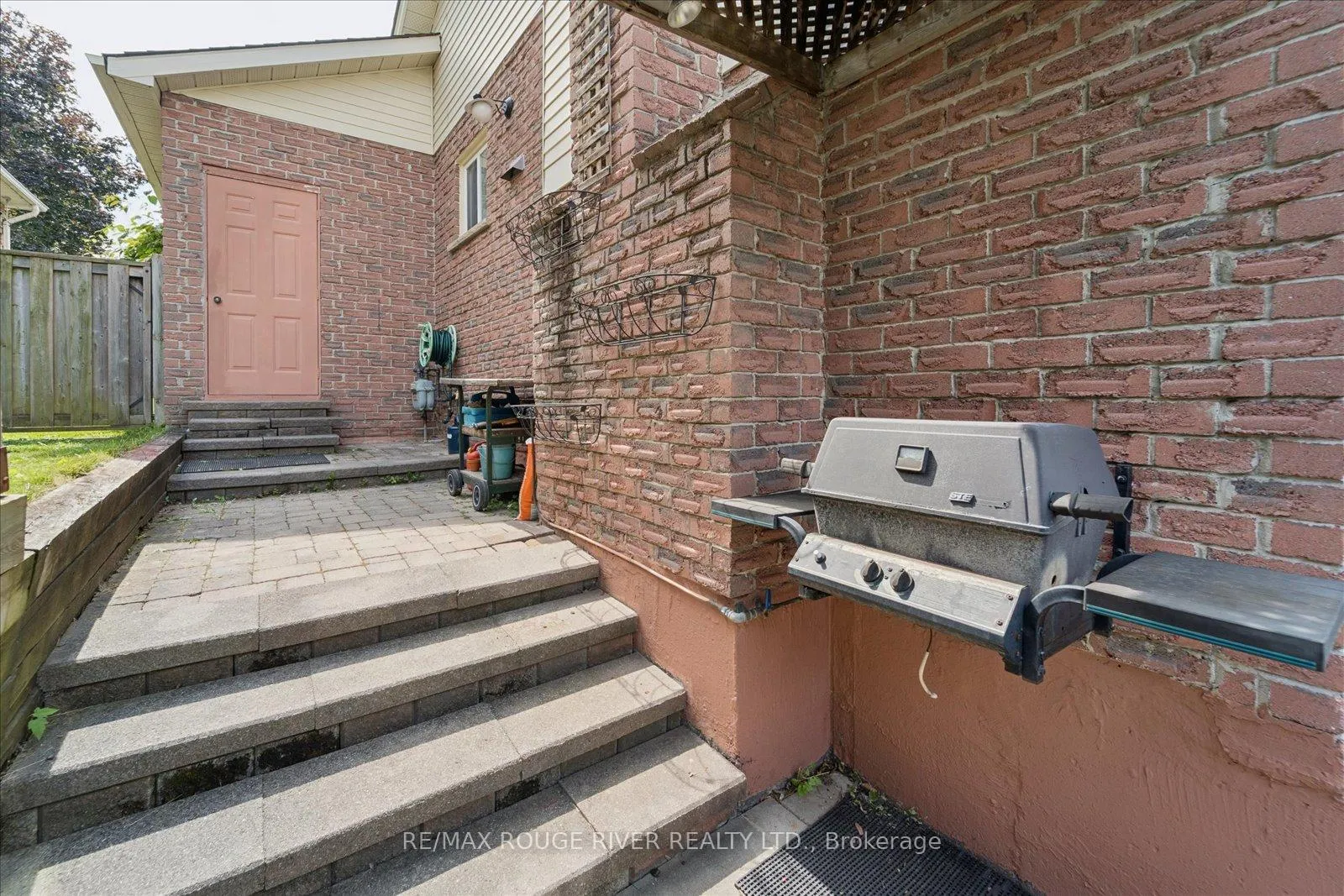 Photo 23 of 807 Red Maple Court, Whitby, Williamsburg — HOMEH