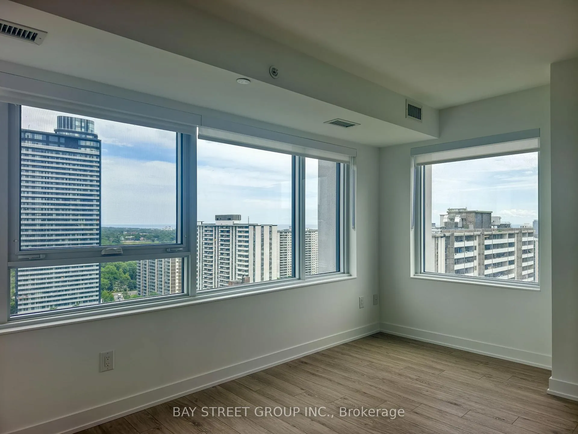 Photo 12 of Unit 2409, 609 Sherbourne Street, Toronto, North St. James Town — HOMEH