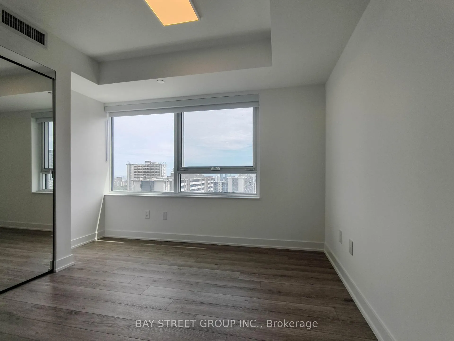 Photo 14 of Unit 2409, 609 Sherbourne Street, Toronto, North St. James Town — HOMEH