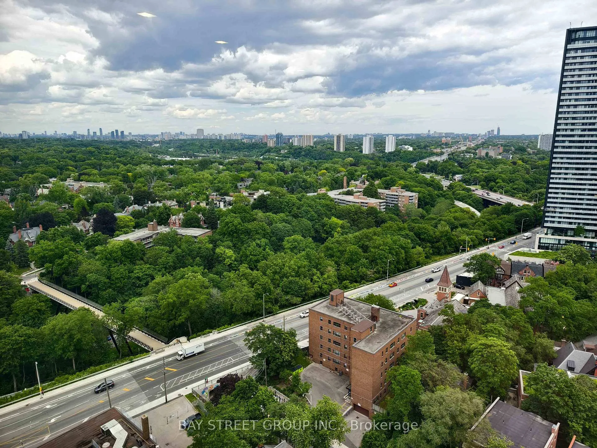 Photo 18 of Unit 2409, 609 Sherbourne Street, Toronto, North St. James Town — HOMEH