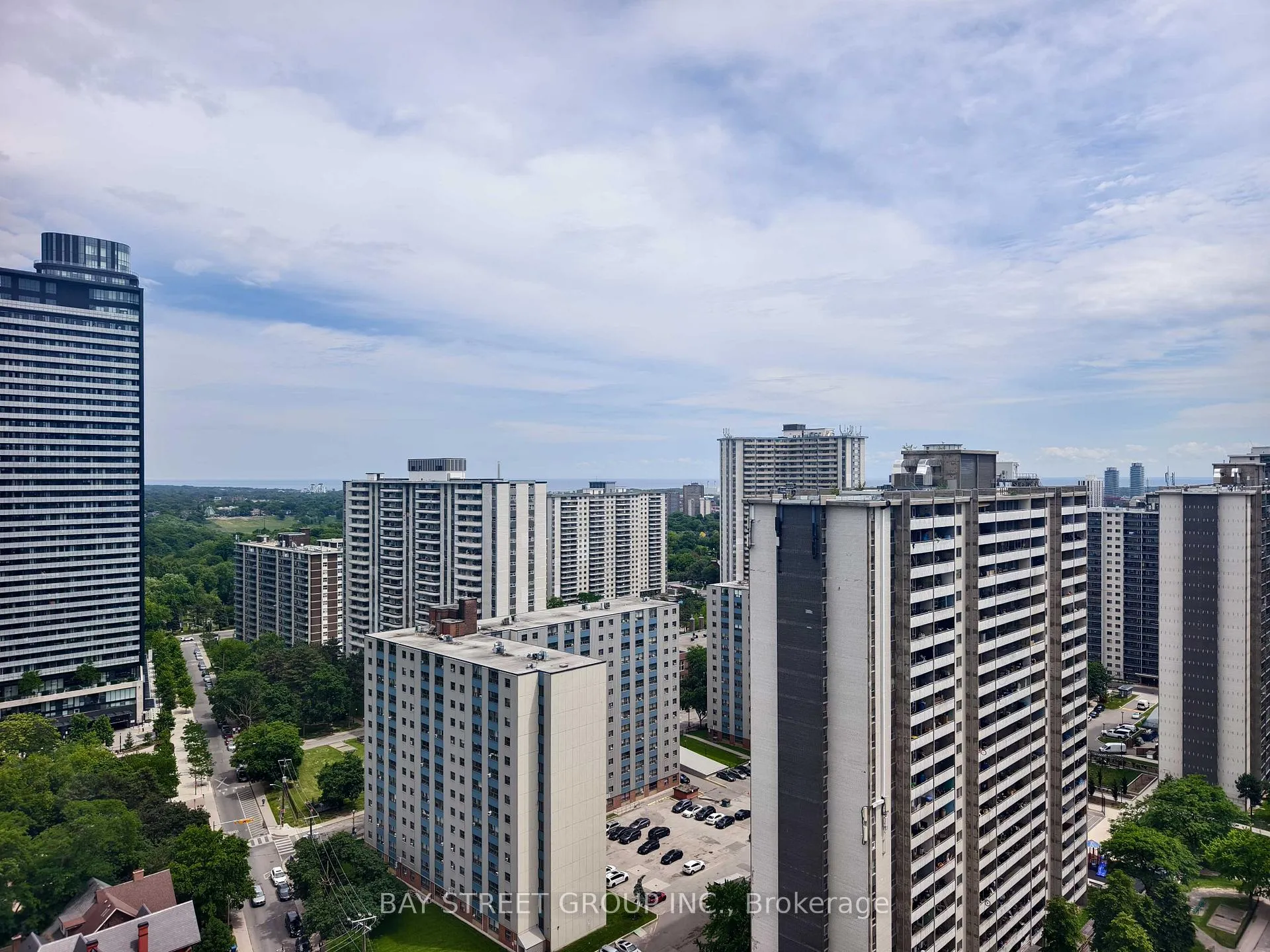 Photo 20 of Unit 2409, 609 Sherbourne Street, Toronto, North St. James Town — HOMEH