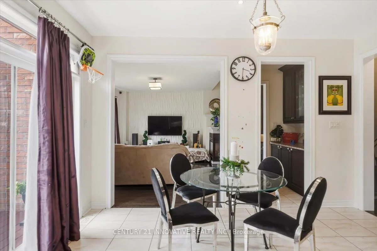 Photo 15 of 13 Royal West Dr, Brampton, Credit Valley — HOMEH