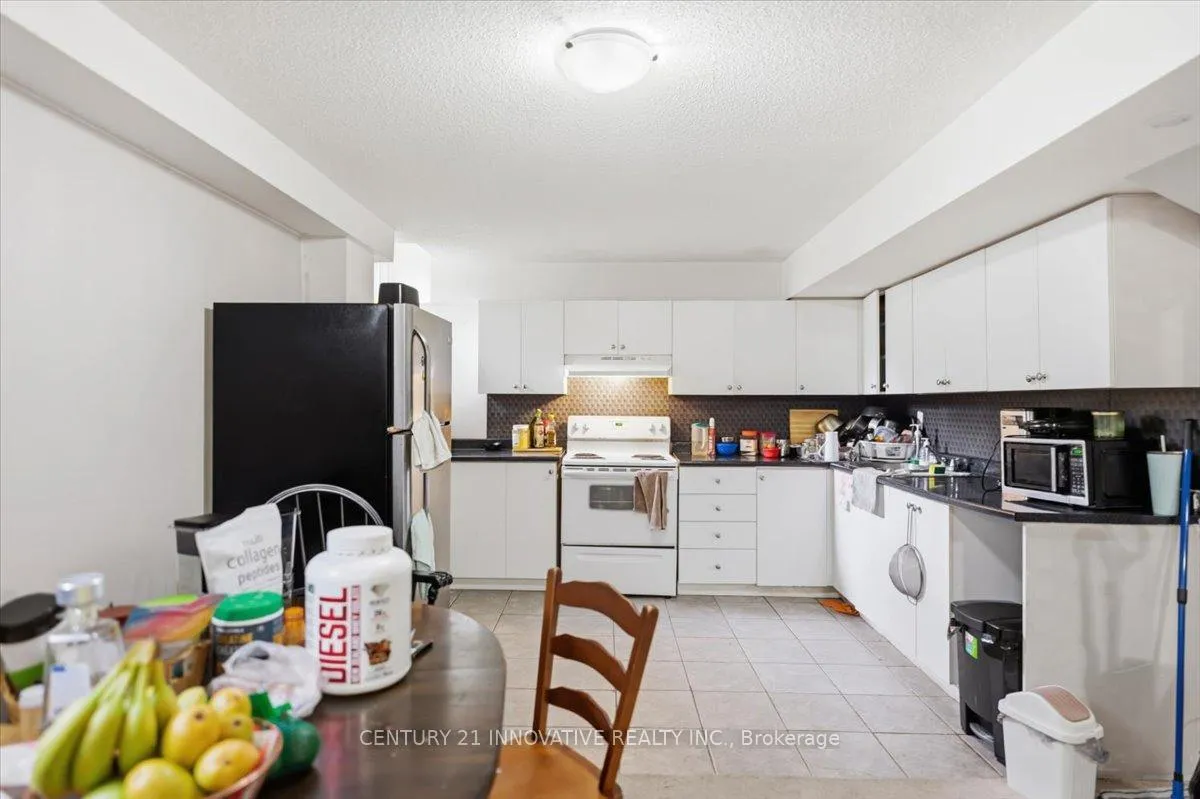 Photo 36 of 13 Royal West Dr, Brampton, Credit Valley — HOMEH