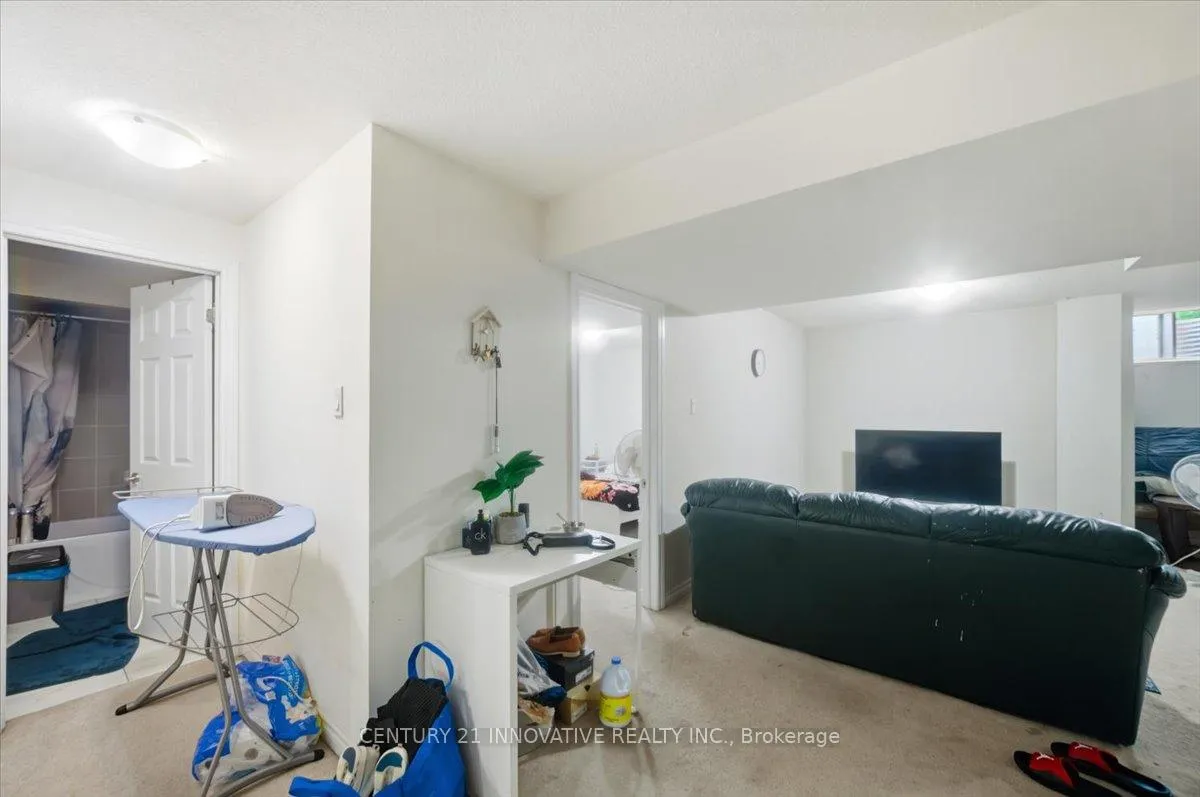 Photo 53 of 13 Royal West Dr, Brampton, Credit Valley — HOMEH