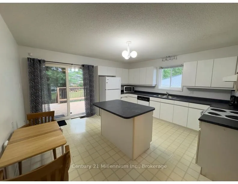 Photo 9 of 15 Savarin Street, Wasaga Beach — HOMEH