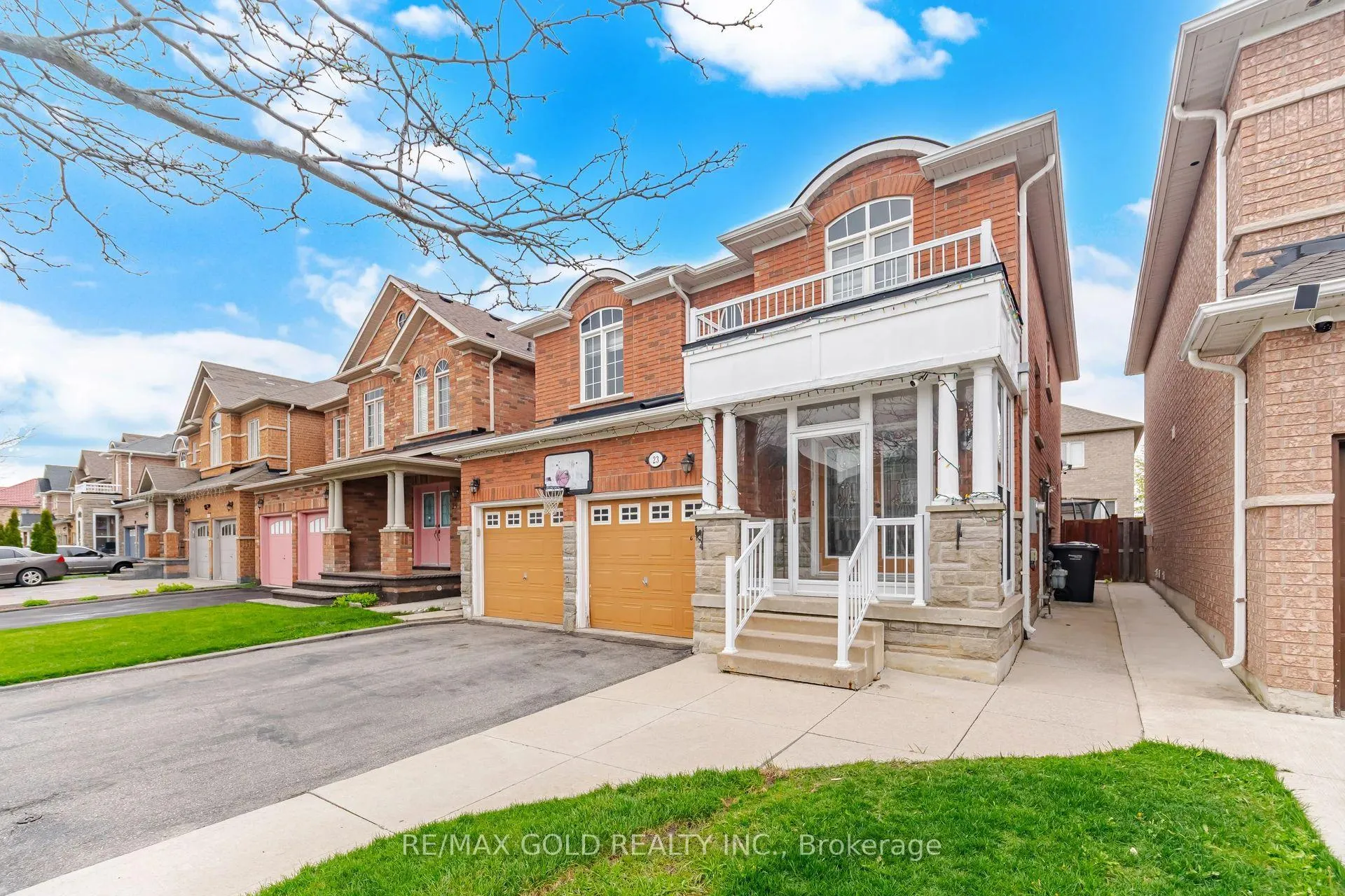 Photo 2 of 23 Millsborough Road, Brampton, Bram East — HOMEH