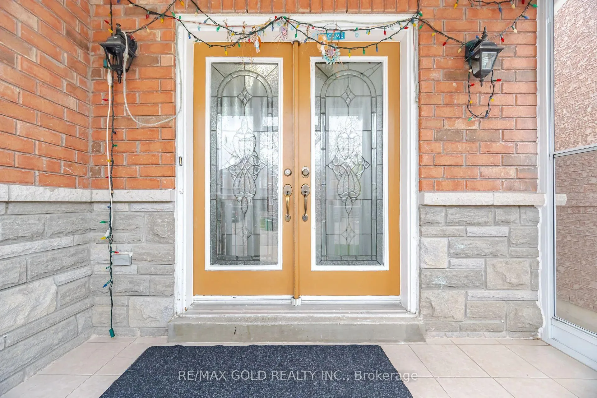 Photo 5 of 23 Millsborough Road, Brampton, Bram East — HOMEH