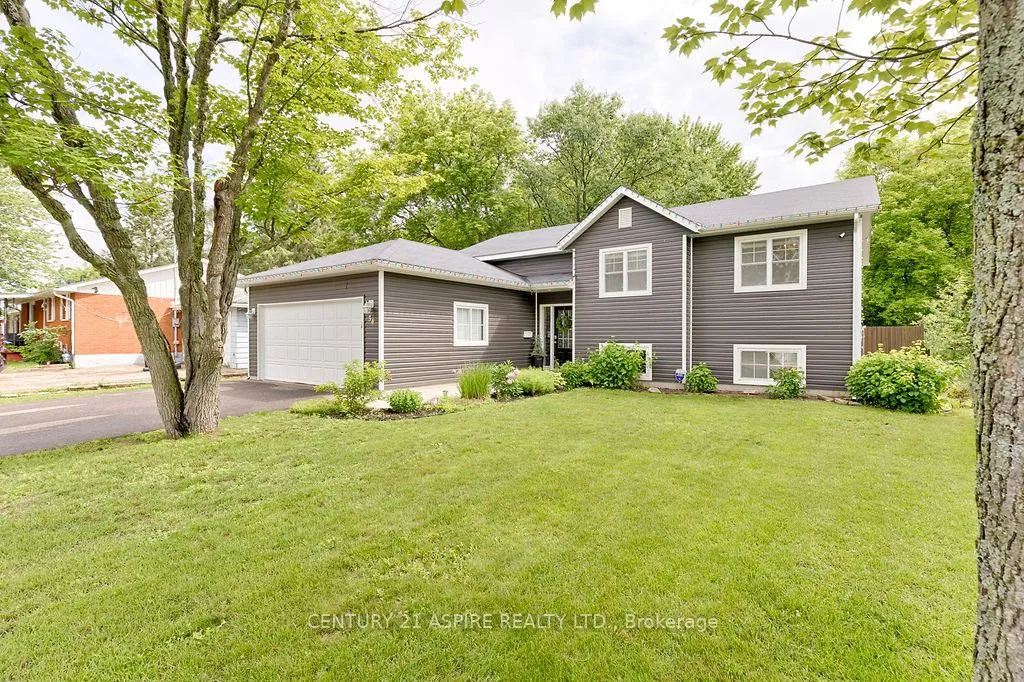 Photo 1 of 34 Selkirk Street, Petawawa, Petawawa — HOMEH