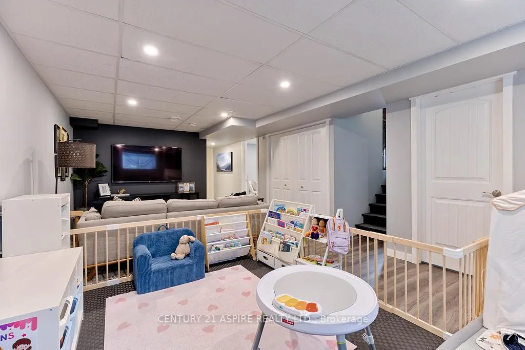 Photo 26 of 34 Selkirk Street, Petawawa, Petawawa — HOMEH