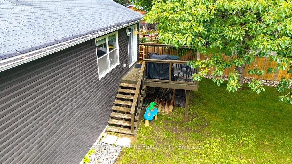 Photo 40 of 34 Selkirk Street, Petawawa, Petawawa — HOMEH