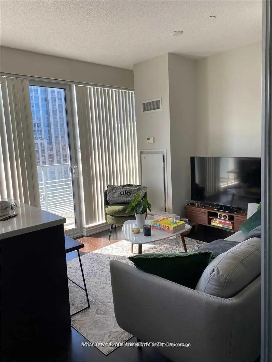 Photo 12 of Unit 2814, 386 Yonge Street, Toronto, Bay Street Corridor — HOMEH