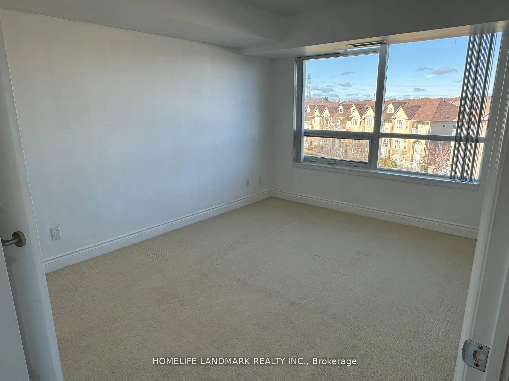Photo 3 of Unit 675, 23 Cox Boulevard, Markham, Unionville — HOMEH