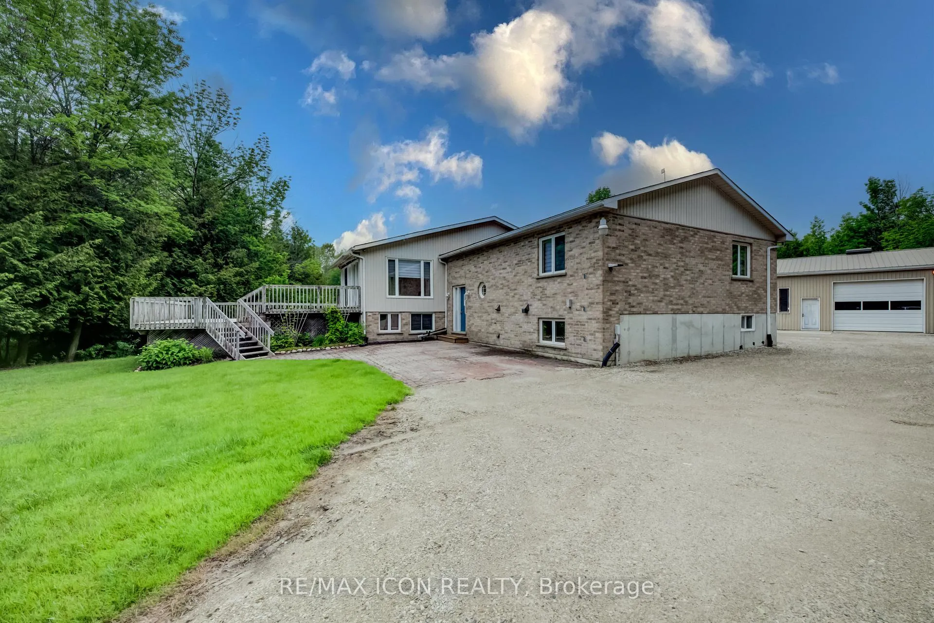 Photo of 7298 8 Side Road W