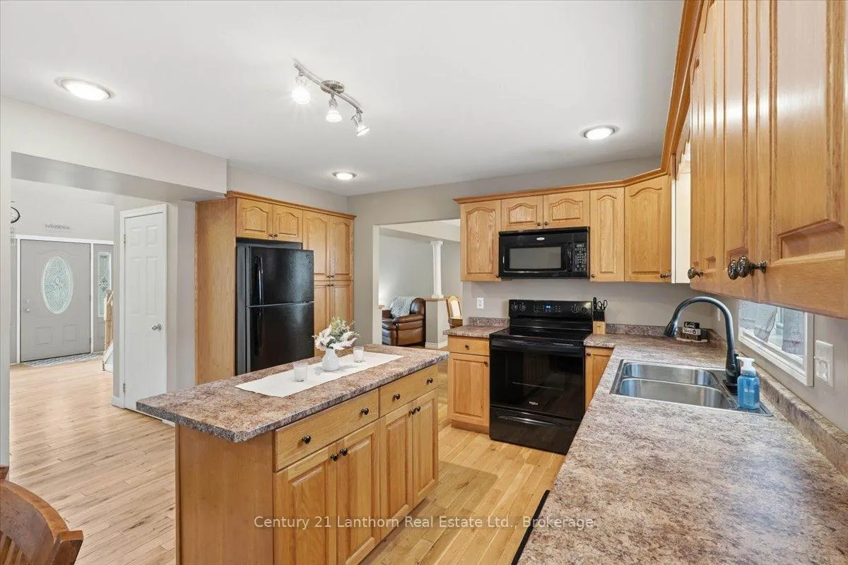 Photo 9 of 170 Centre Road, Centre Hastings — HOMEH