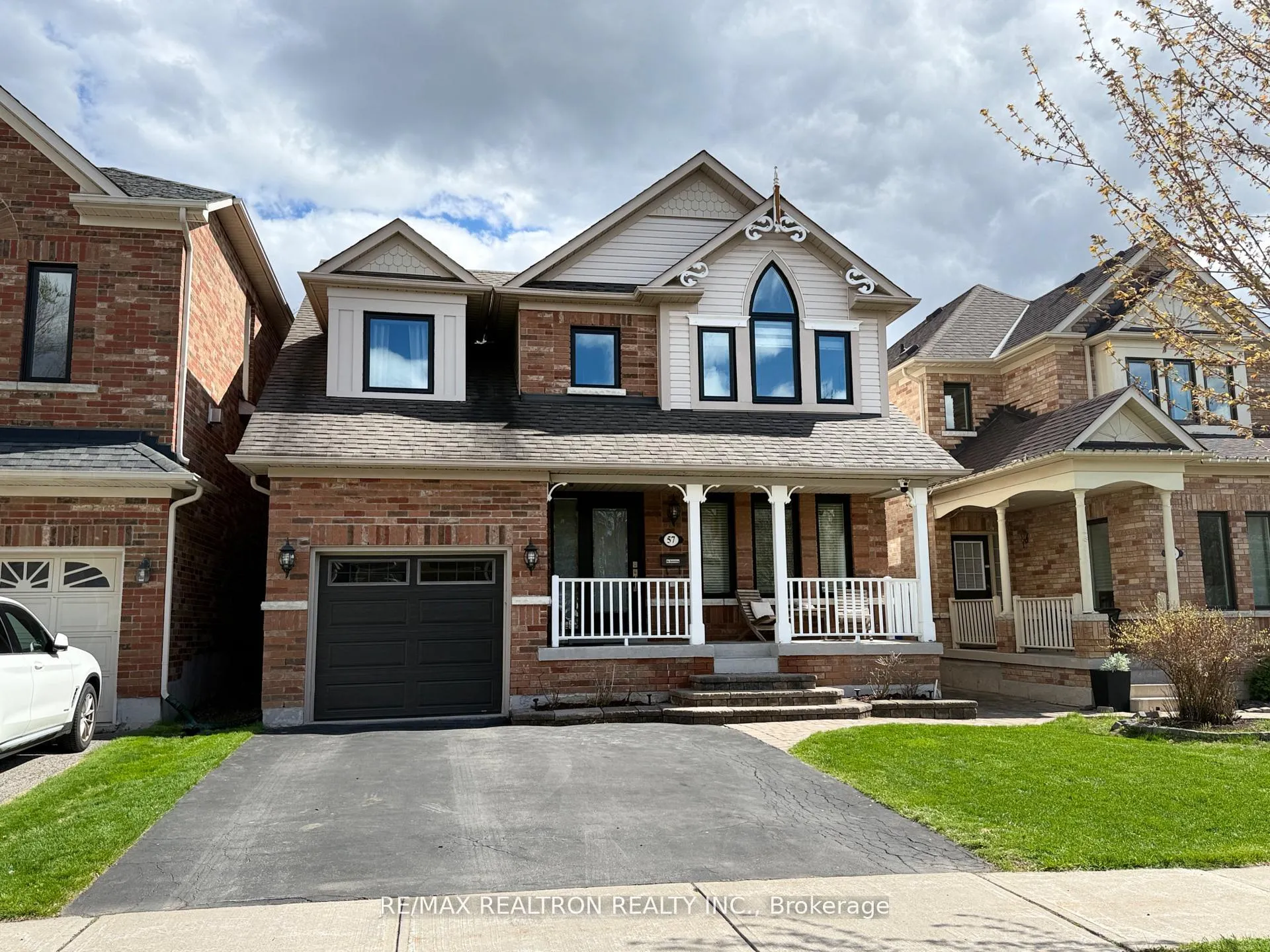 Photo 1 of 57 Skipton Trail, Aurora, Bayview Wellington — HOMEH