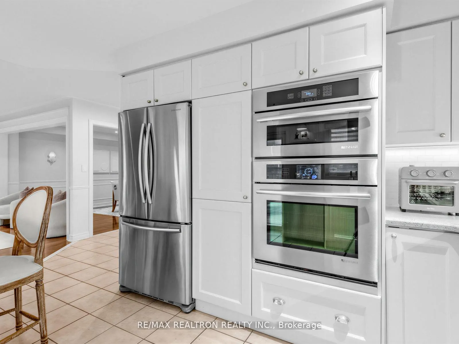 Photo 12 of 57 Skipton Trail, Aurora, Bayview Wellington — HOMEH