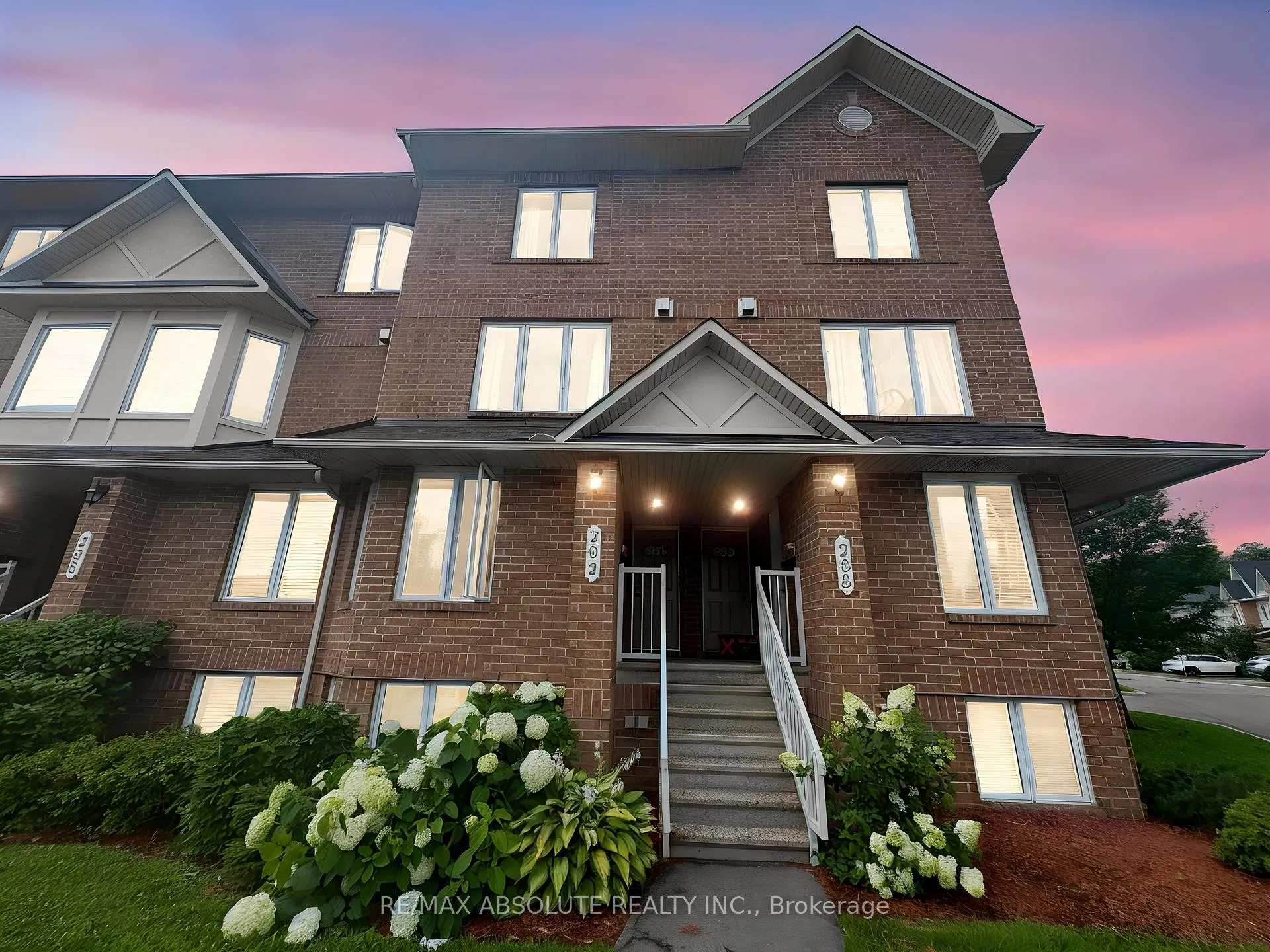 Front of 294 Cresthaven Drive