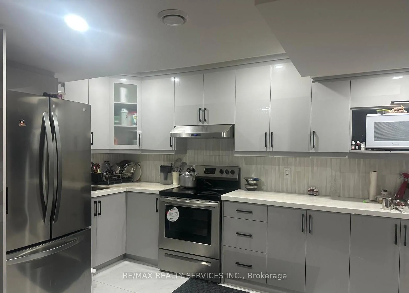 Photo 6 of Unit Basement, 25 Copperhill Heights, Barrie, Rural Barrie Southeast — HOMEH