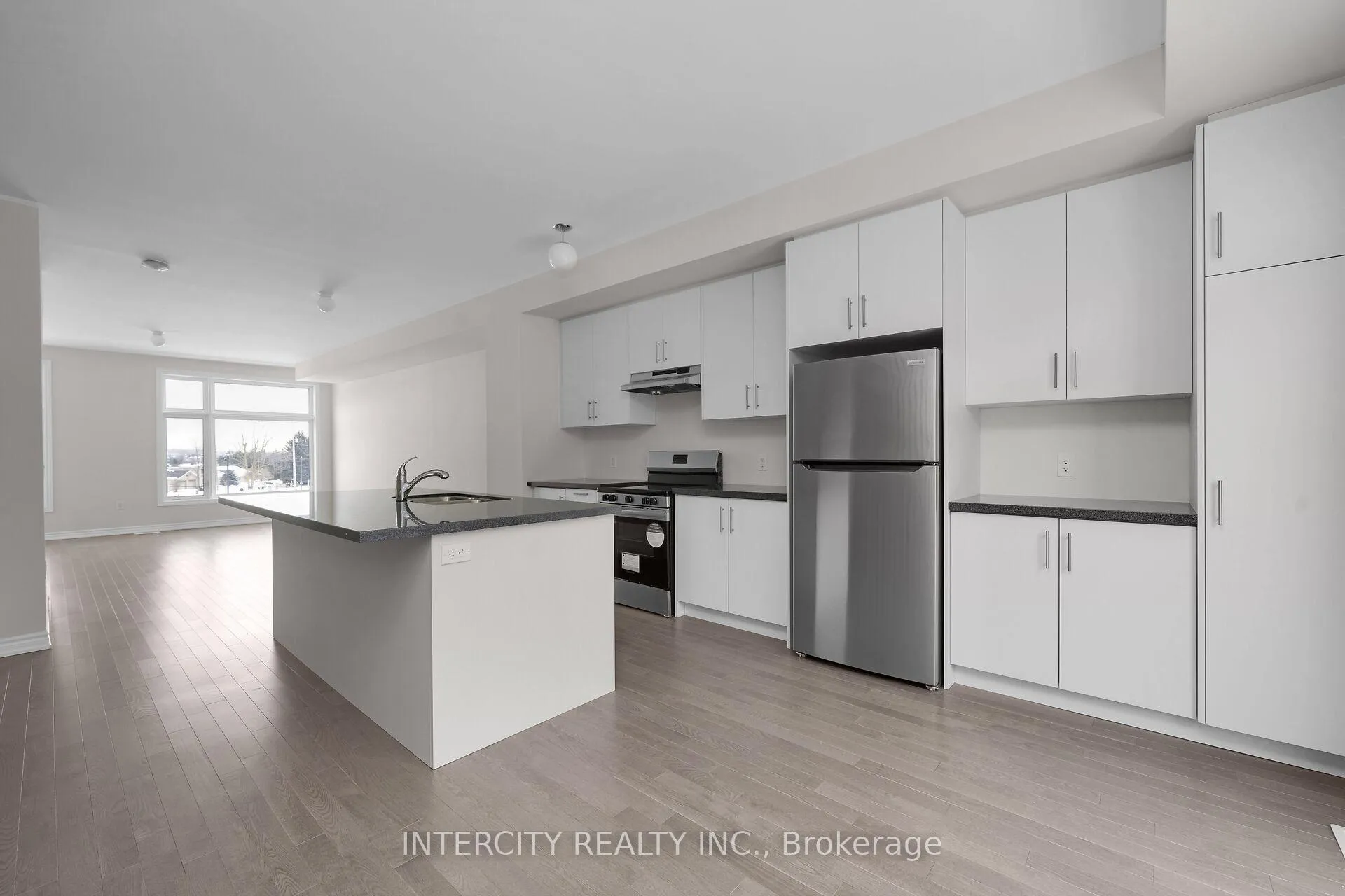 Photo 7 of 83 Divadale Road, Vaughan, Elder Mills — HOMEH