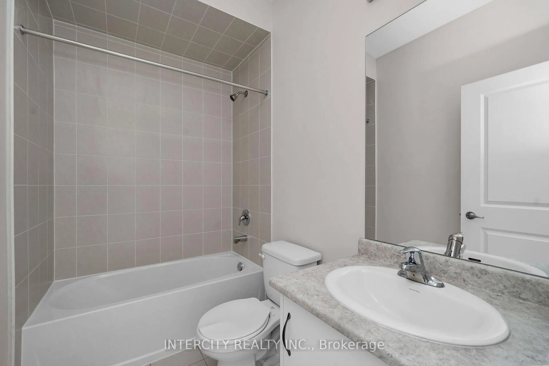 Photo 22 of 83 Divadale Road, Vaughan, Elder Mills — HOMEH