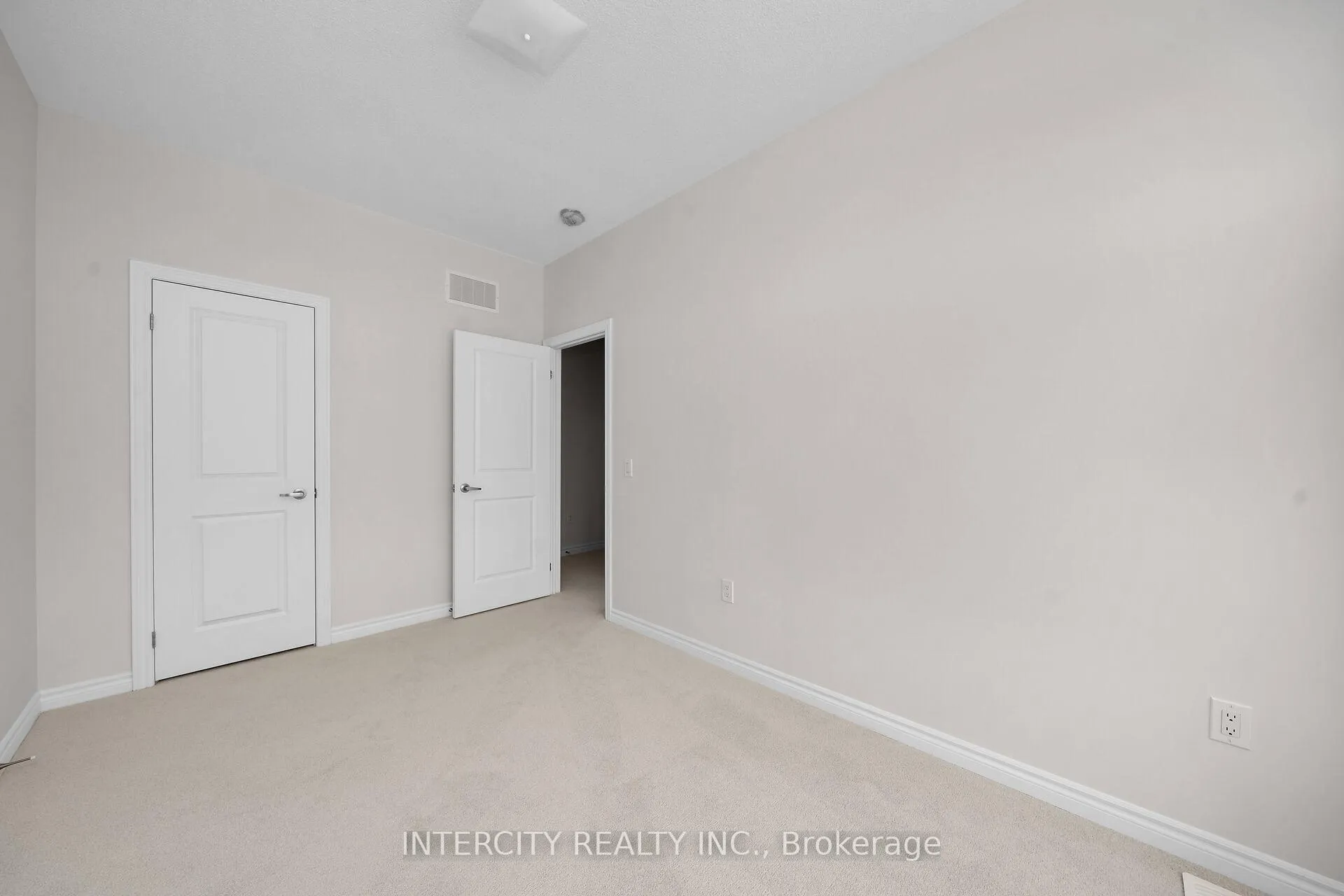 Photo 26 of 34 Radisson Street, Vaughan, Elder Mills — HOMEH
