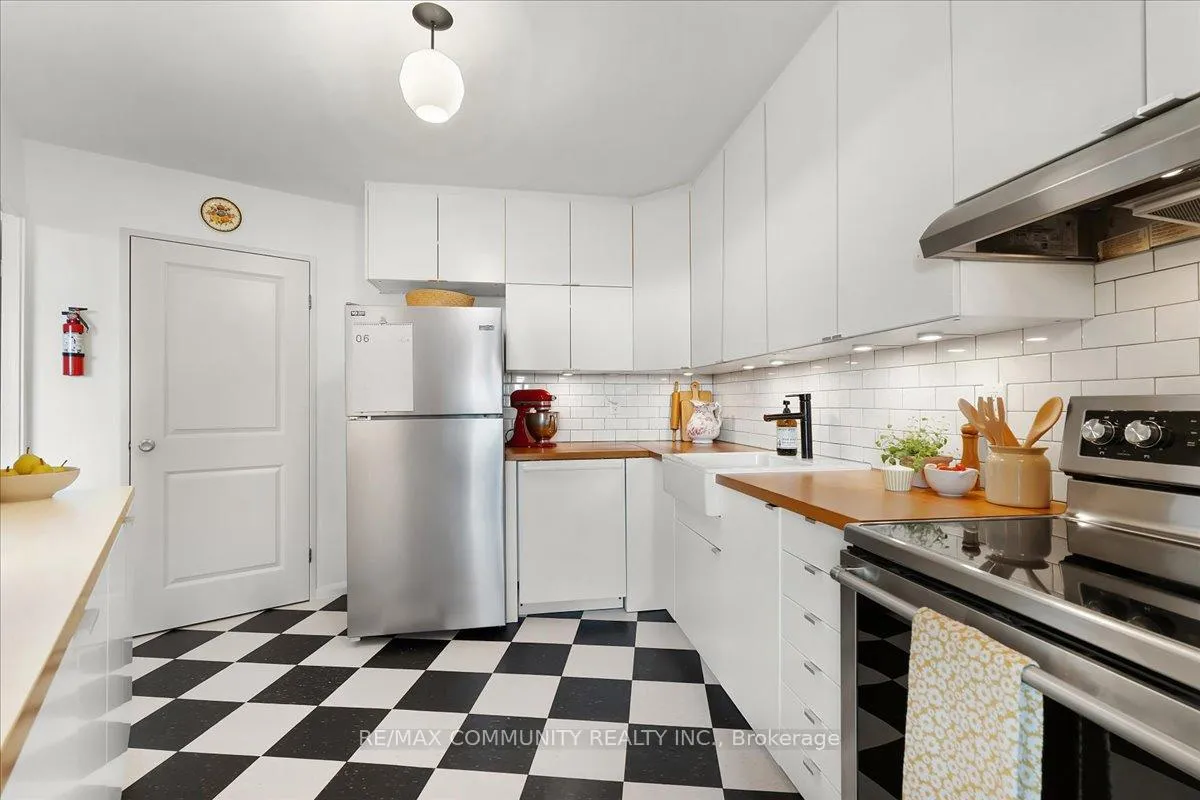 Photo 10 of Unit 1419, 10 Edgecliffe Golfway, Toronto, Flemingdon Park — HOMEH