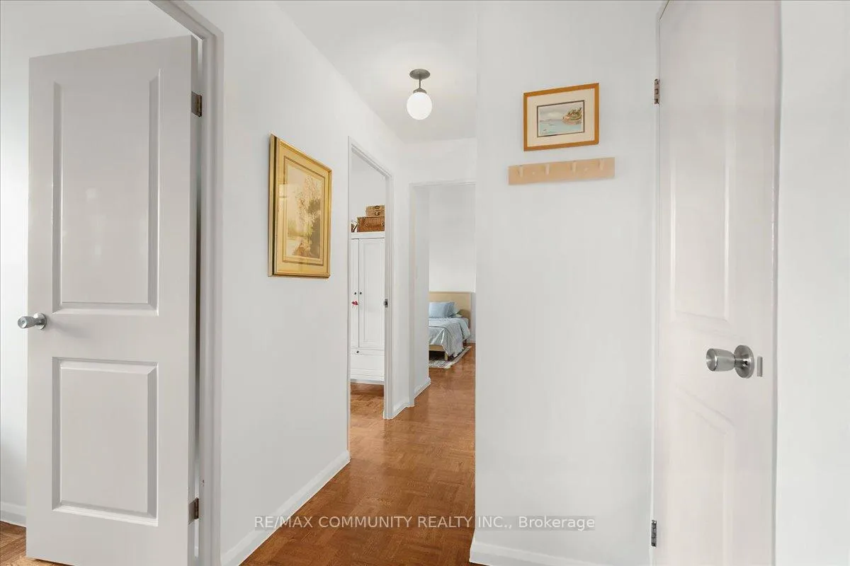 Photo 16 of Unit 1419, 10 Edgecliffe Golfway, Toronto, Flemingdon Park — HOMEH