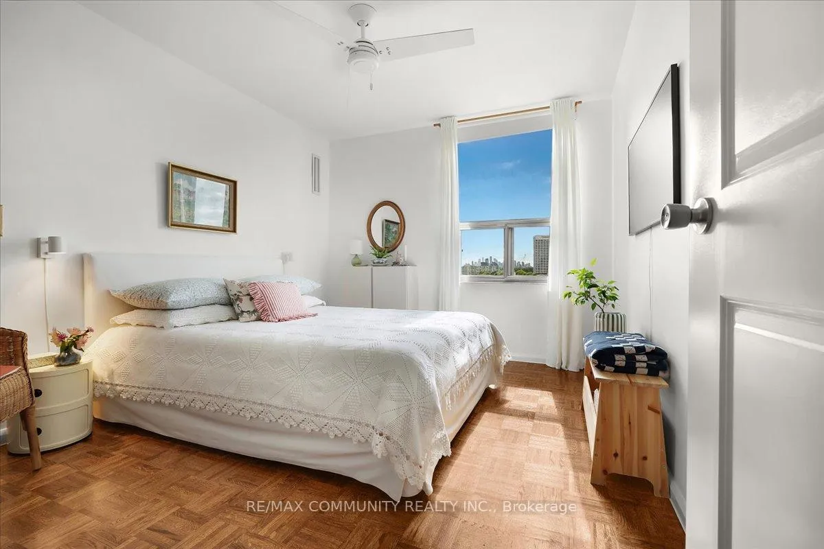 Photo 24 of Unit 1419, 10 Edgecliffe Golfway, Toronto, Flemingdon Park — HOMEH
