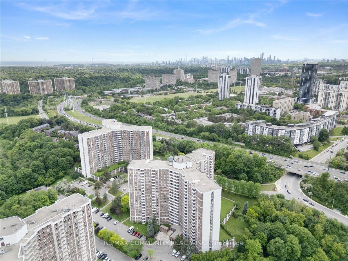 Photo 32 of Unit 1419, 10 Edgecliffe Golfway, Toronto, Flemingdon Park — HOMEH