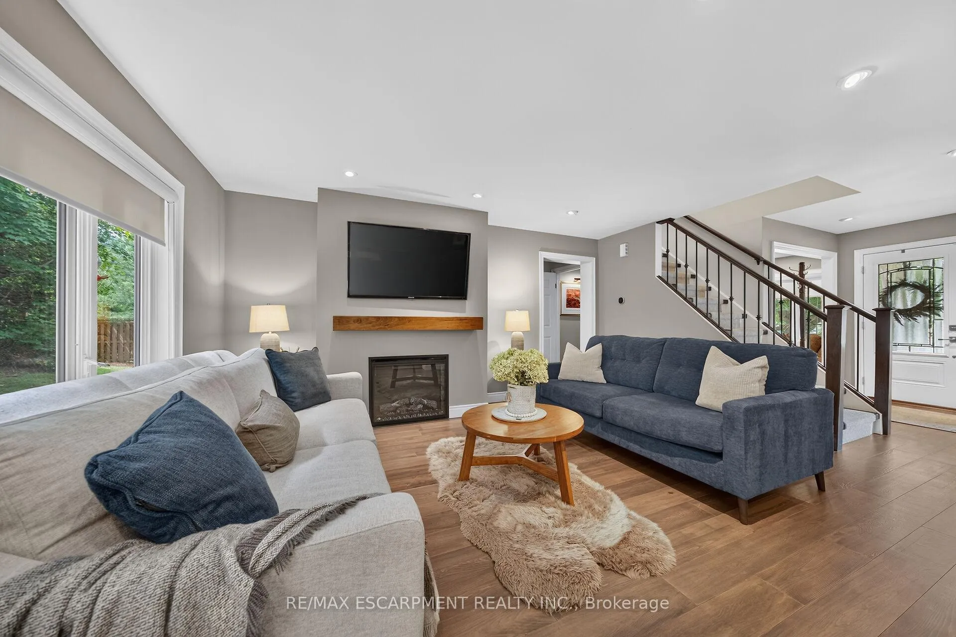 Photo 11 of 4 Valley Ridge Lane, Hamilton, Rural Flamborough — HOMEH
