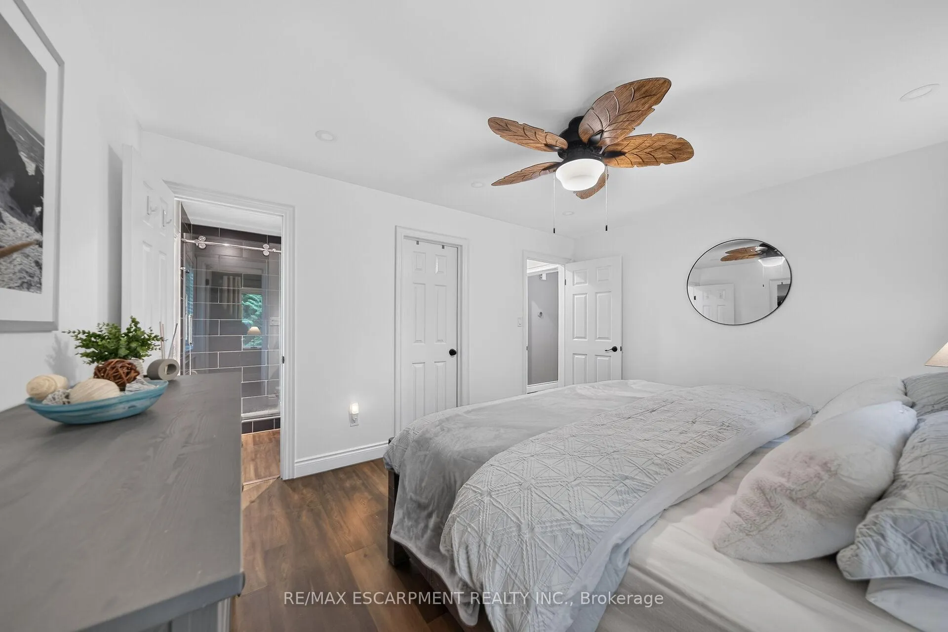 Photo 18 of 4 Valley Ridge Lane, Hamilton, Rural Flamborough — HOMEH
