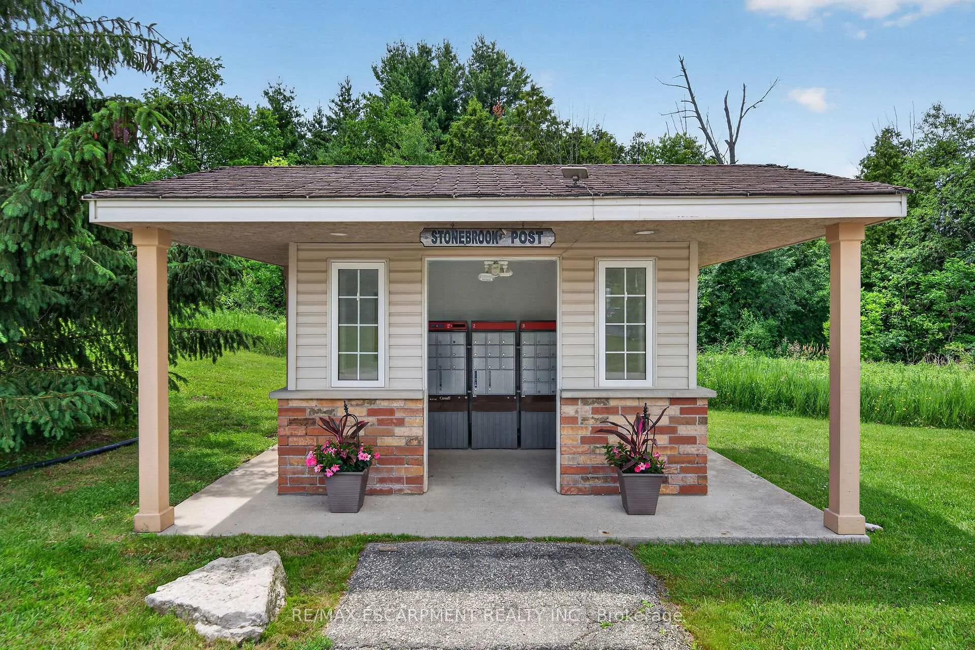 Photo 41 of 4 Valley Ridge Lane, Hamilton, Rural Flamborough — HOMEH