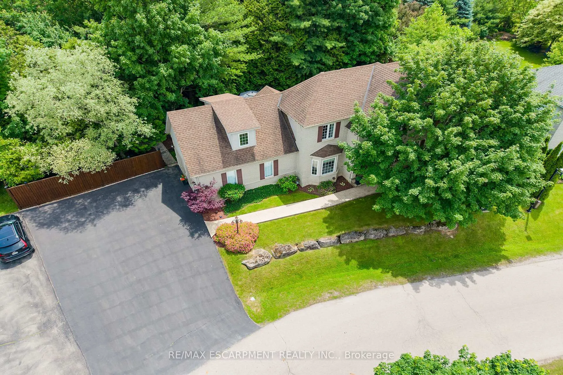 Photo 46 of 4 Valley Ridge Lane, Hamilton, Rural Flamborough — HOMEH