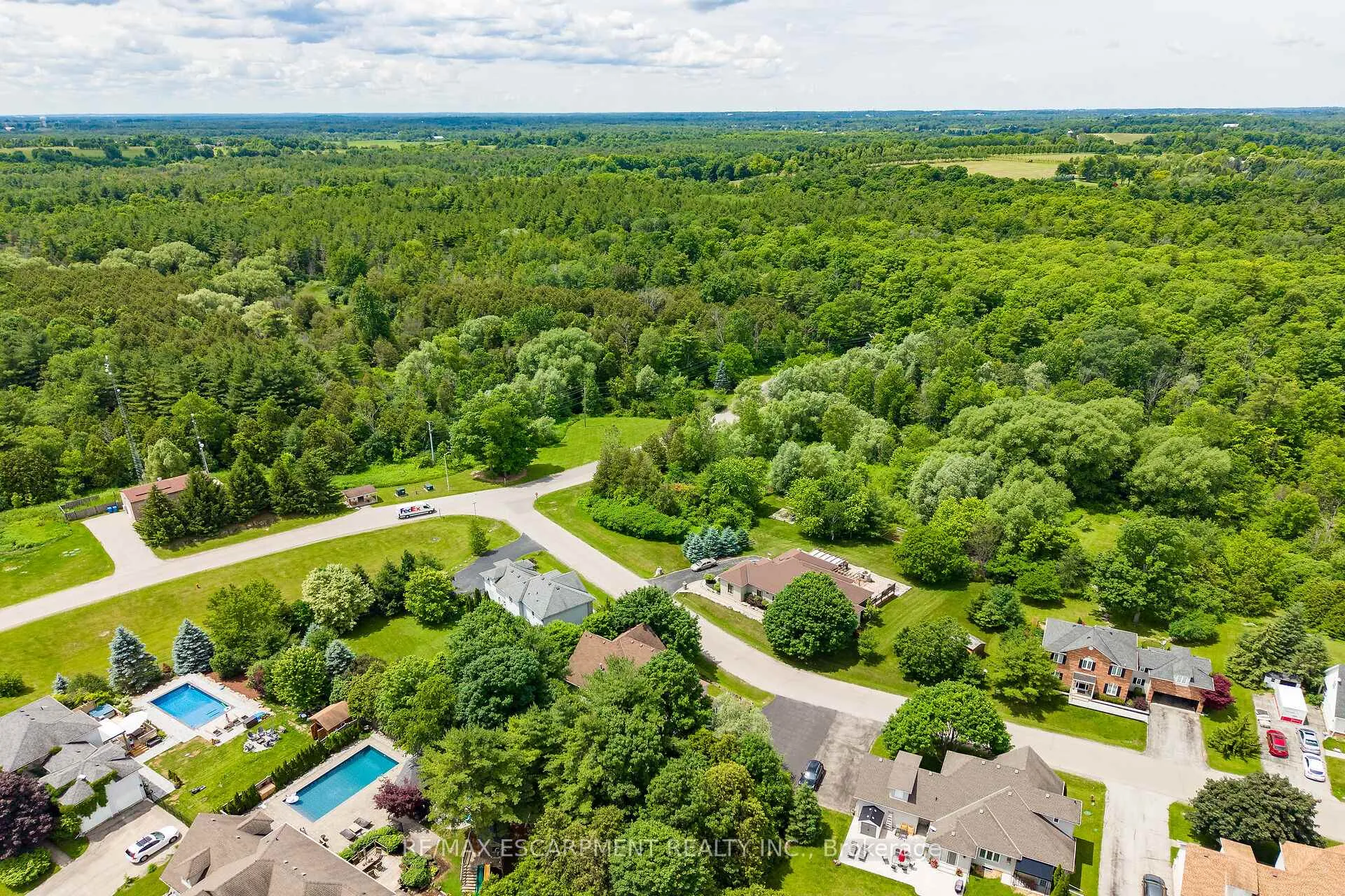 Photo 48 of 4 Valley Ridge Lane, Hamilton, Rural Flamborough — HOMEH