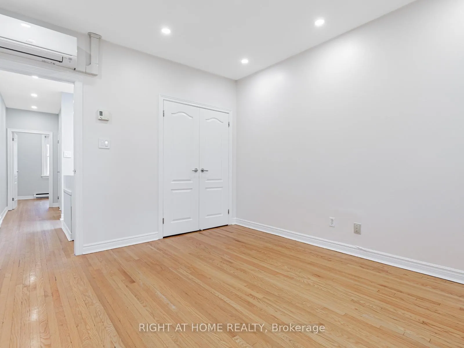 Photo 17 of 242 Waverley Road, Toronto, The Beaches — HOMEH