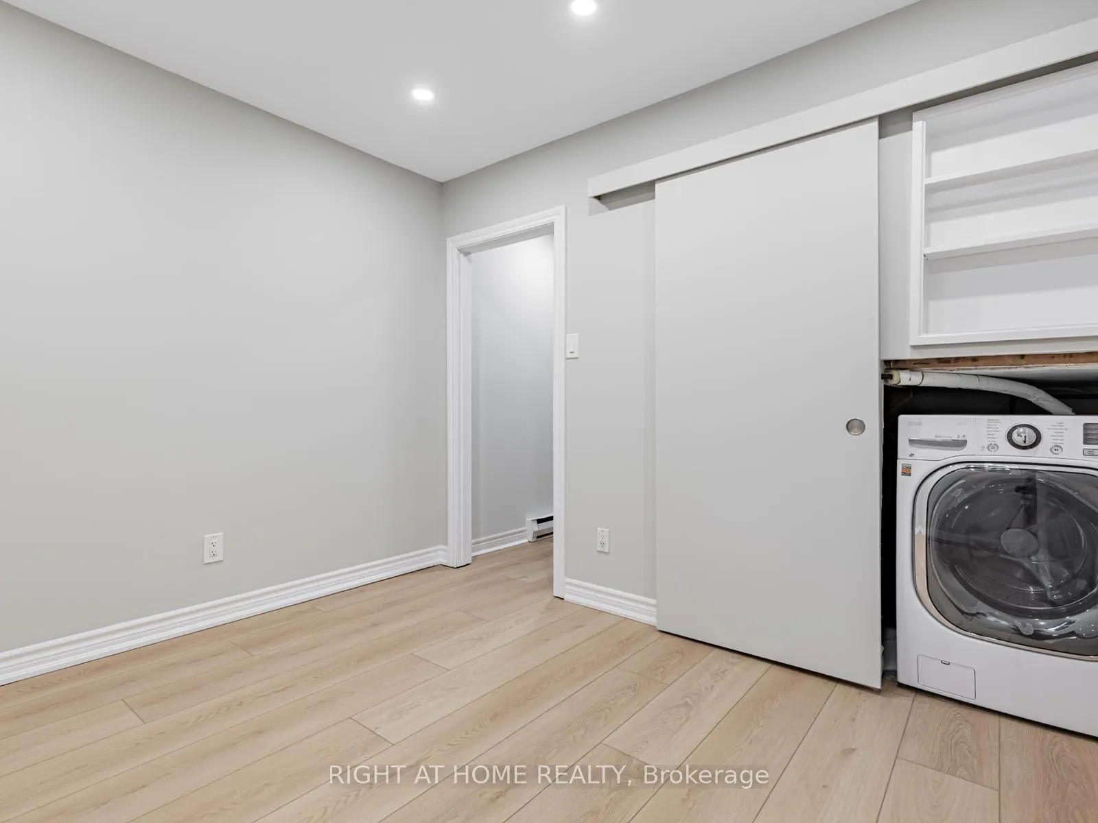Photo 26 of 242 Waverley Road, Toronto, The Beaches — HOMEH