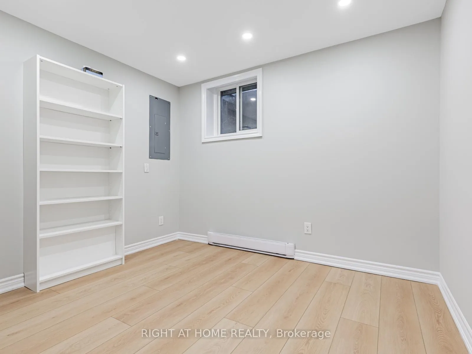 Photo 27 of 242 Waverley Road, Toronto, The Beaches — HOMEH