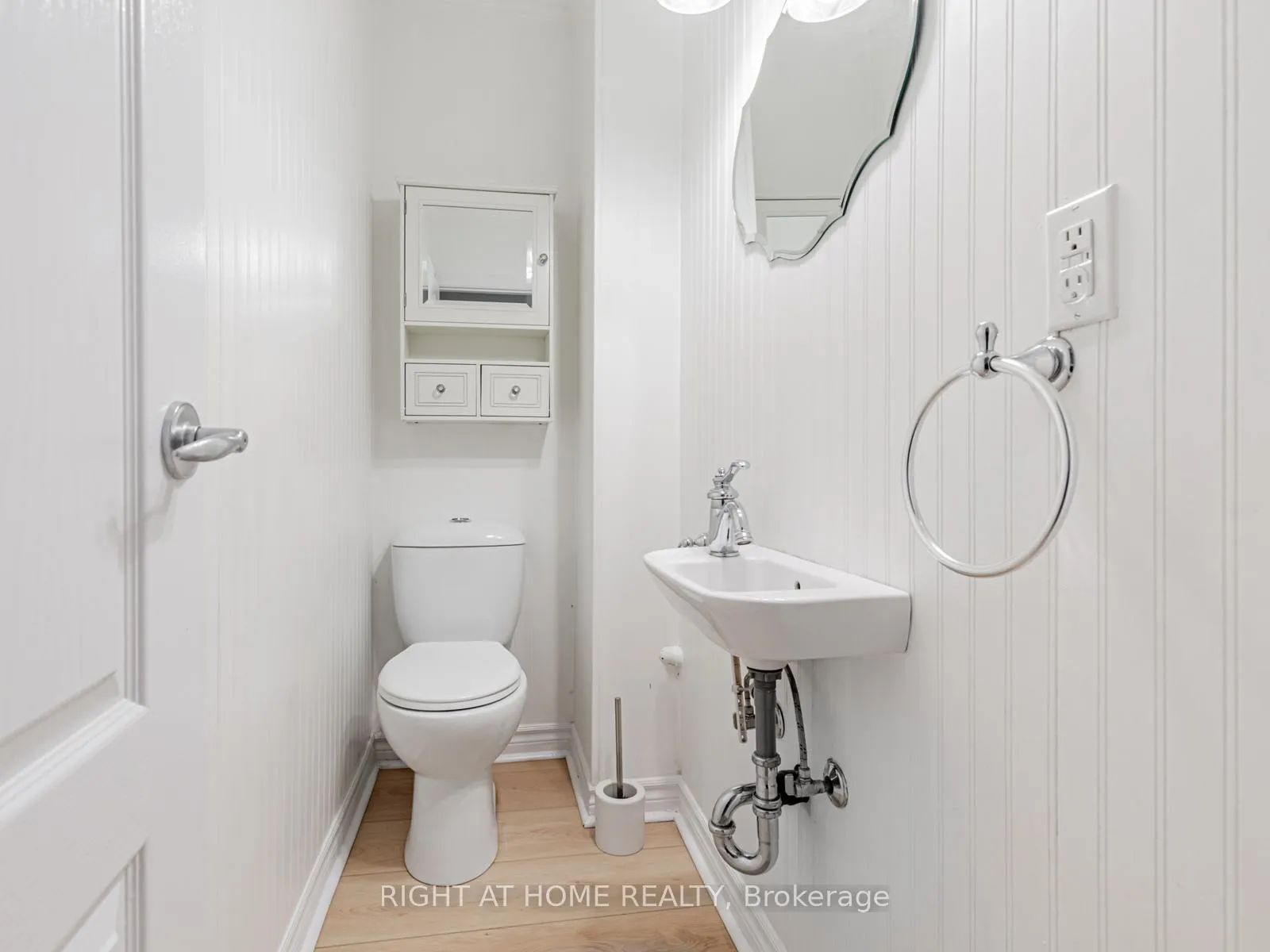 Photo 28 of 242 Waverley Road, Toronto, The Beaches — HOMEH