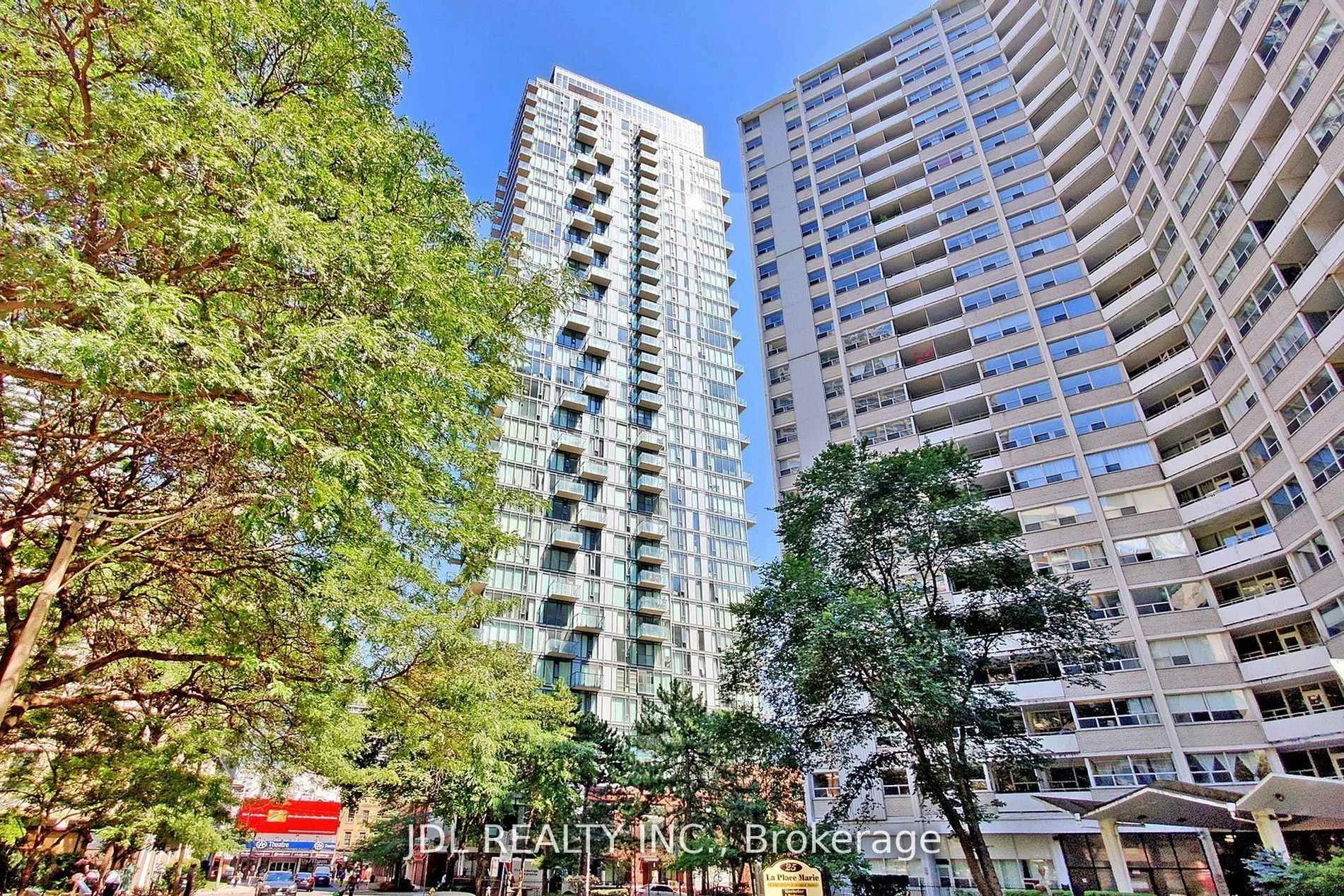 Front of Unit 704, 75 St Nicholas Street