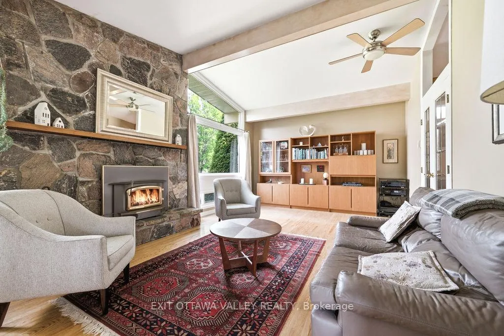 Photo 12 of 31 Claremount Road, Deep River, Deep River — HOMEH