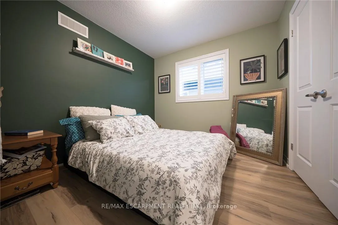 Photo 23 of 73 Eleanor Avenue, Hamilton, Eleanor — HOMEH