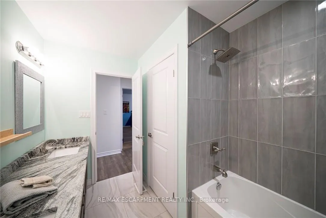 Photo 26 of 73 Eleanor Avenue, Hamilton, Eleanor — HOMEH