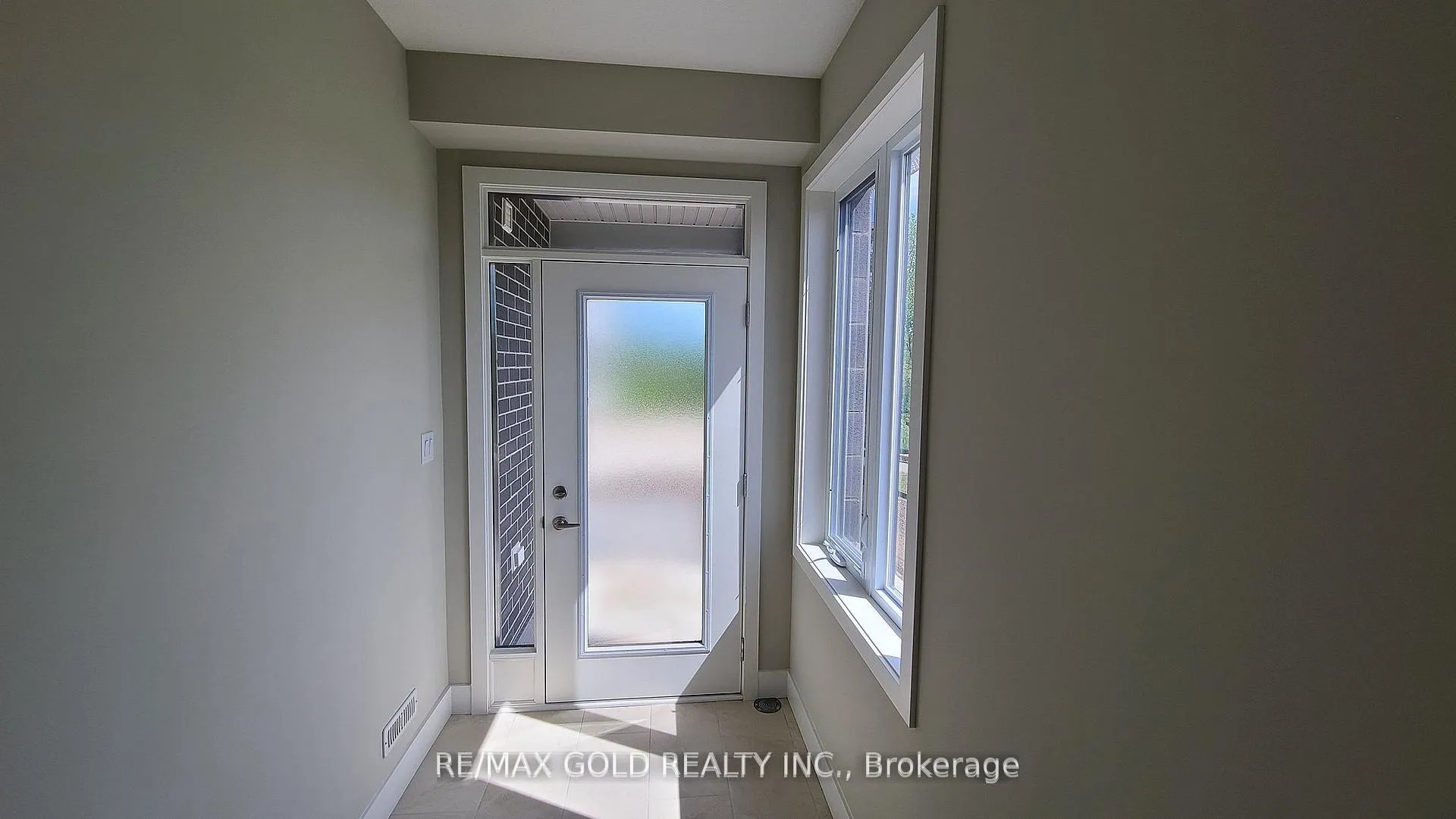 Photo 3 of Unit 152, 177 Edgevalley Road, London, East D — HOMEH