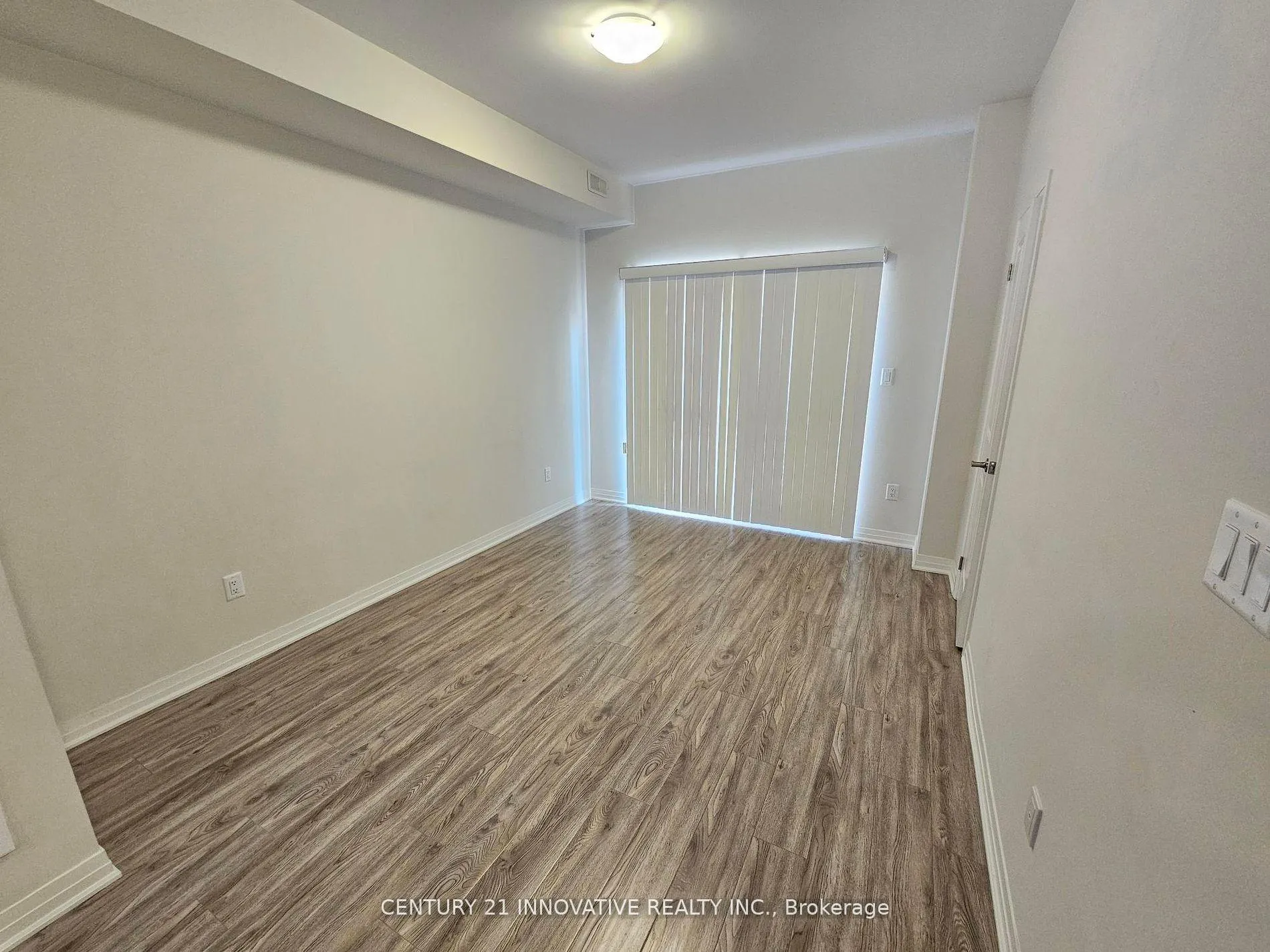 Photo 2 of 1613 Pleasure Valley Path, Oshawa, Samac — HOMEH